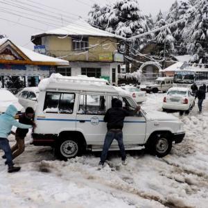 Snow leaves Himachal under a white blanket