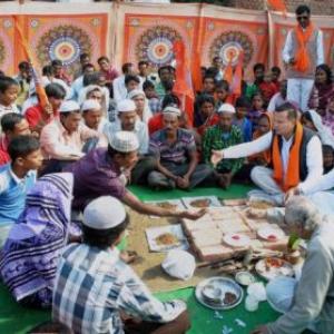 Agra mass conversion an act of fraud: UP minority commission