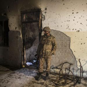 Pak army chief signs death warrants of 6 terrorists