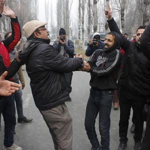 Largest party PDP keeps all guessing in J&K, BJP ahead in Jharkhand