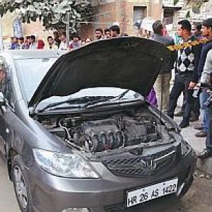 Three arrested in Delhi heist case