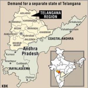 Pro and anti-Telangana protestors clash in Delhi