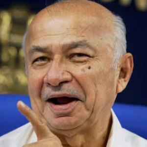 Cong defends Shinde's remark, says it's directed at BJP's 'paid team'