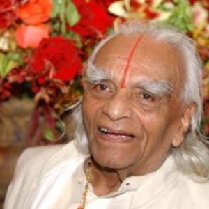 Petition: Why B K S Iyengar deserves the Nobel Peace Prize!