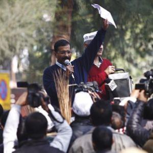 AAP govt snubs LG again, to go ahead with public assembly