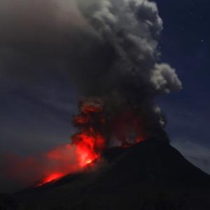 Dramatic photos of volcanic eruptions at Mount Sinabung, Indonesia