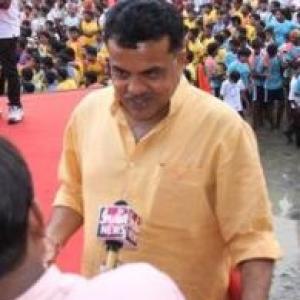 Sanjay Nirupam goes on hunger strike for power tariff cut in Mumbai