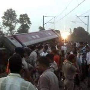 Bihar officials rule out sabotage in Rajdhani Express derailment