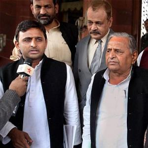 Mulayam embarrasses son Akhilesh and aide Azam Khan in public