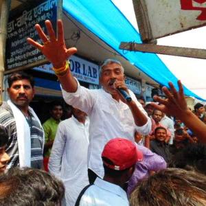 Prakash Jha hopes to end election jinx in W Champaran