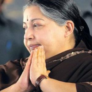 Jayalalithaa decimates DMK, Congress in Tamil Nadu