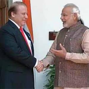 Modi holds talks with Sharif; raises terror, 26/11 trial