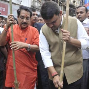 When Maharashtra CM, Pawar swept trash off the streets