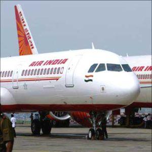 Dummy stun-grenade on plane; Minister contradicts AI