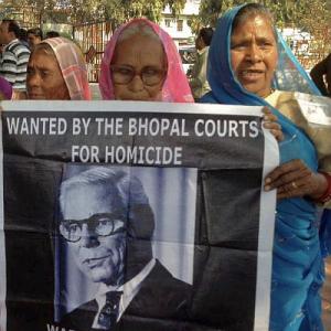 Bhopal gas tragedy's Warren Anderson dies at 92