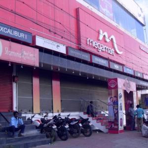Jayalalithaa conviction: Shops down shutter fearing violence
