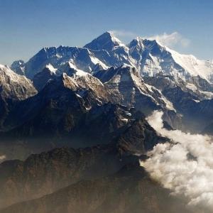 China planning tunnel through Mt Everest to Nepal