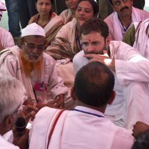 5 villages, 15 km: Rahul's 'long walk' for farmers in Maharashtra