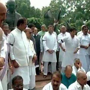 Cong protests for second day against MPs' suspension