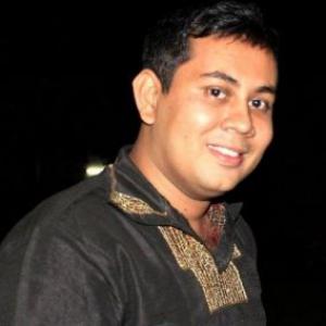 Blogger hacked to death in Bangladesh; fourth incident this year