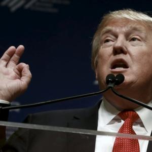 Trump urges 'complete shutdown' on Muslims entering US