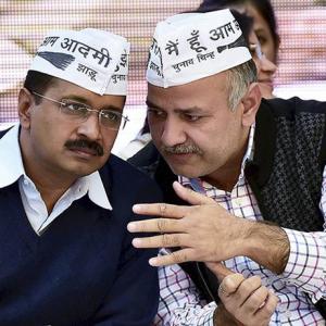 Delhi babus go on mass leave; AAP govt sees 'conspiracy'