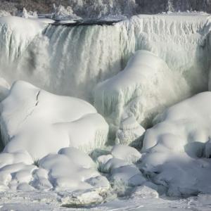 Frozen falls: Breathtaking images of the ice-bitten Niagara Falls