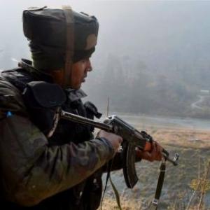 Kashmir: 4 civilians injured in explosion at encounter site