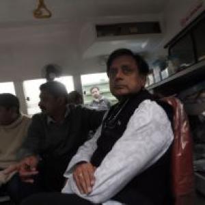 Sunanda case: Tharoor's domestic help quizzed by SIT