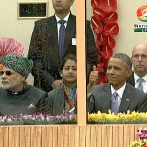 Obama watches in awe as India puts up impressive R-day show