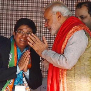 AAP a 'backstabber'; Bedi will take Delhi to new heights: Modi