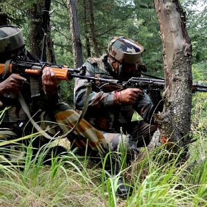 Border outposts come under Pak mortar attack, BSF retaliates