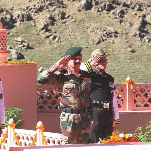 India salutes its fallen heroes on Kargil anniversary