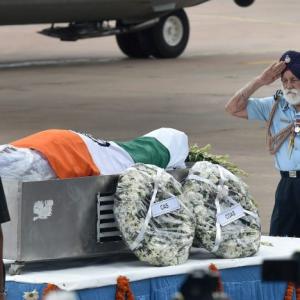 PHOTO: 96-year-old Marshal's moving farewell to President Kalam