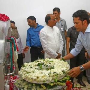 Tendulkar leads sports fraternity in tributes to late President Kalam