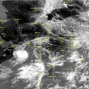 Cyclone Ashobaa gains pace, to bring strong winds to India