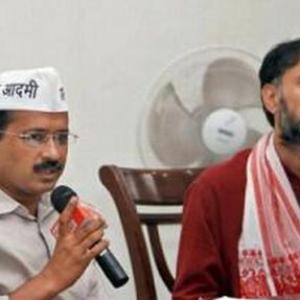 Internal Lokpal talks of 'growth of two camps within AAP'