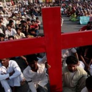 Over 100 Christians arrested for lynching 2 in Pakistan
