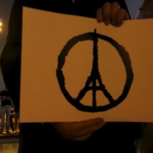 'Peace for Paris' symbol goes viral in solidarity with terror victims