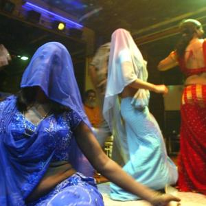 Dance bars: SC asks Maha govt to take decision on licences