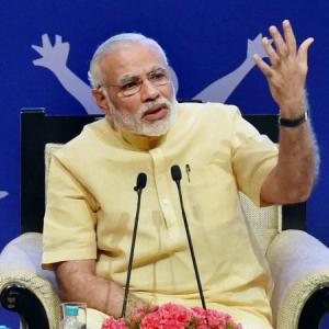 PM Modi gives masterclass on fashion and being a good speaker