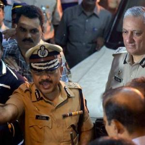 Day after being shunted, Rakesh Maria clarifies he is not resigning