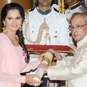 Padma Awards 2016: Rajinikanth, Sania, Priyanka honoured