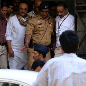 Prison doctor removed for fudging Bhujbal's medical records