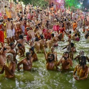 Simhastha Kumbh mela begins in Ujjain, thousands take royal bath