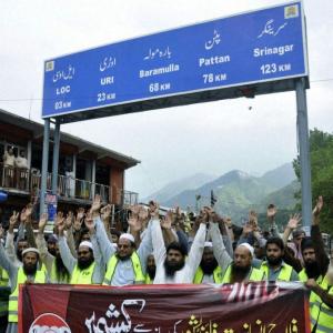 JuD supporters try to cross into Kashmir with aid for protesters, blocked