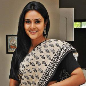 Ramya faces sedition case for 'Pakistan not hell' remark
