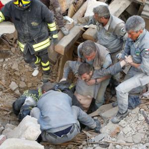 Italy quake: Death toll rises to 247 as search for survivors continues