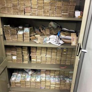 Over Rs 13 crore seized in Delhi raid, Rs 2.6 crore in new notes