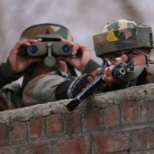 7 soldiers killed at LoC in Indian firing, says Pak army